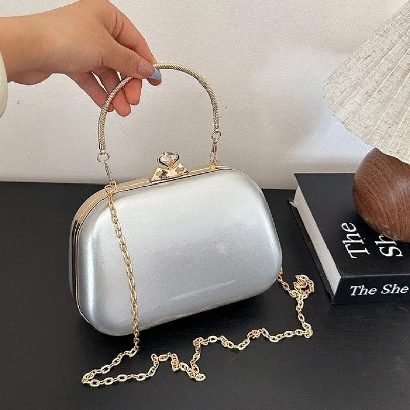 

Женская сумка через плечо из кожи премиум-класса, в классическом стиле Парижа и образ знаменитого дизайнера ​