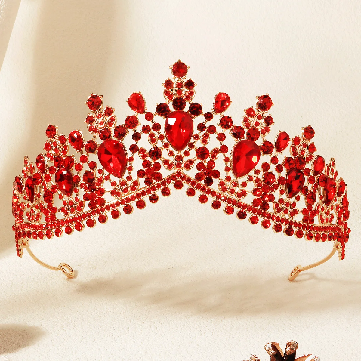 New Luxury Crystal Bride Crown Design Aesthetic Rhinestone Floral Tiara Classic Wedding Hair Accessory Banquet Headdress