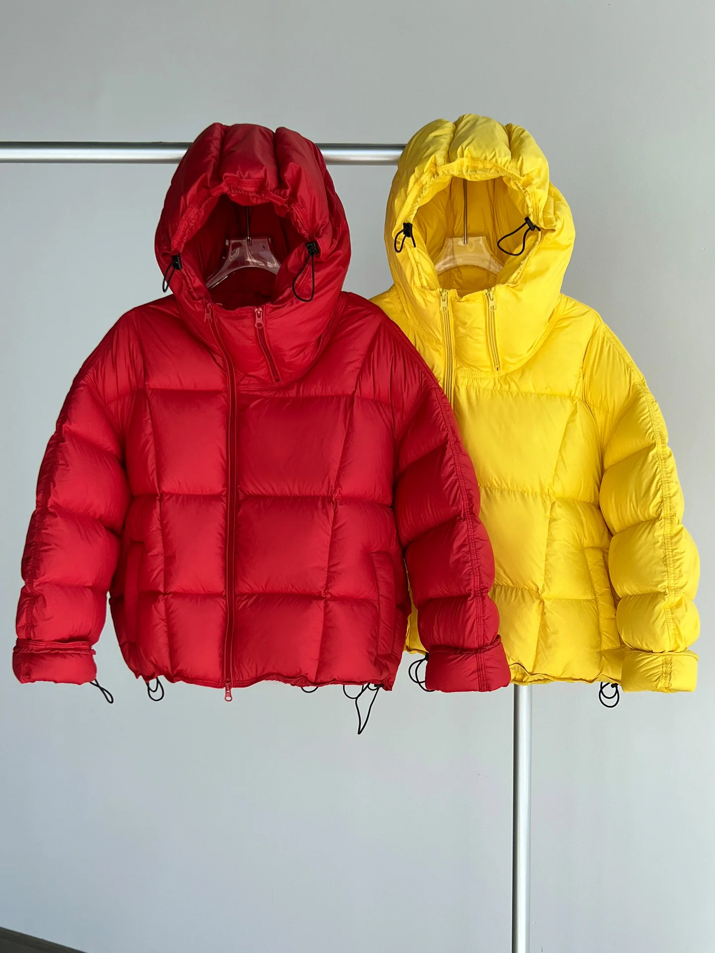 White Duck Down Jacket Women's Puffer Jacket Thick Hooded Winter New Square High-end Feeling Small Fashionable Warm Bread Jacket