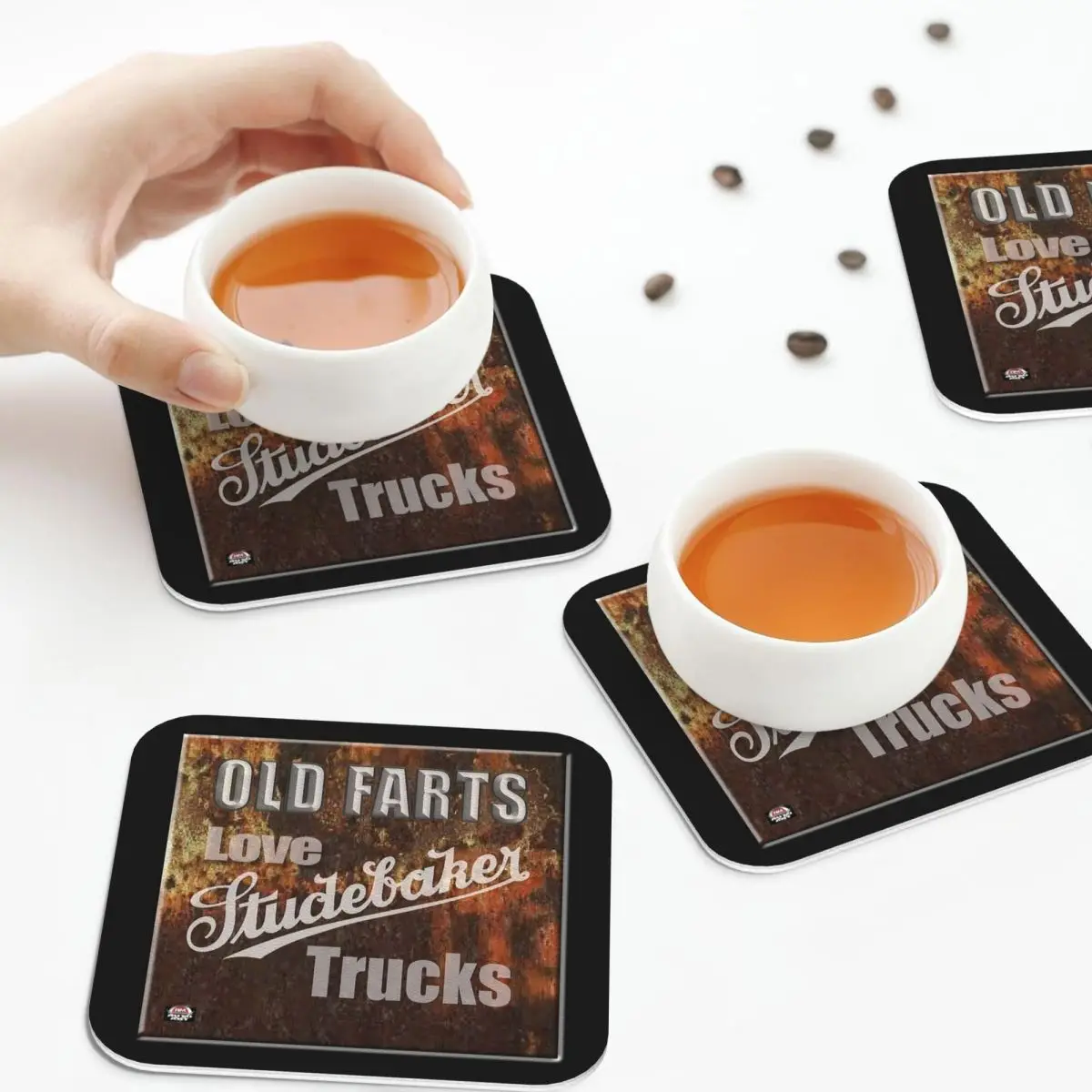 

Подставки для грузовиков Old Farts и Studebaker, кожаные салфетки, нескользящие изоляционные кофейные коврики для дома, кухни, обеденные подушечки, набор из 4 шт.