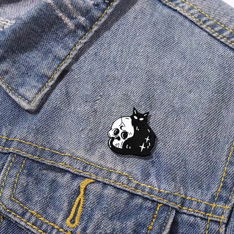 4Styles Creative Black Cat And Skull Head Enamel Pins Ink Mirror Kitty Brooches Best Gift For Pet Lovers