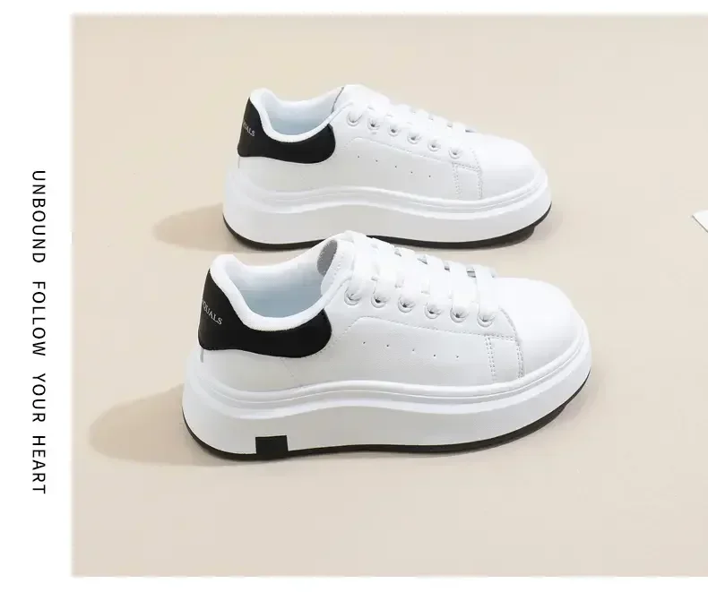 Unisex Sports Shoes in Black and White - Casualflowshop