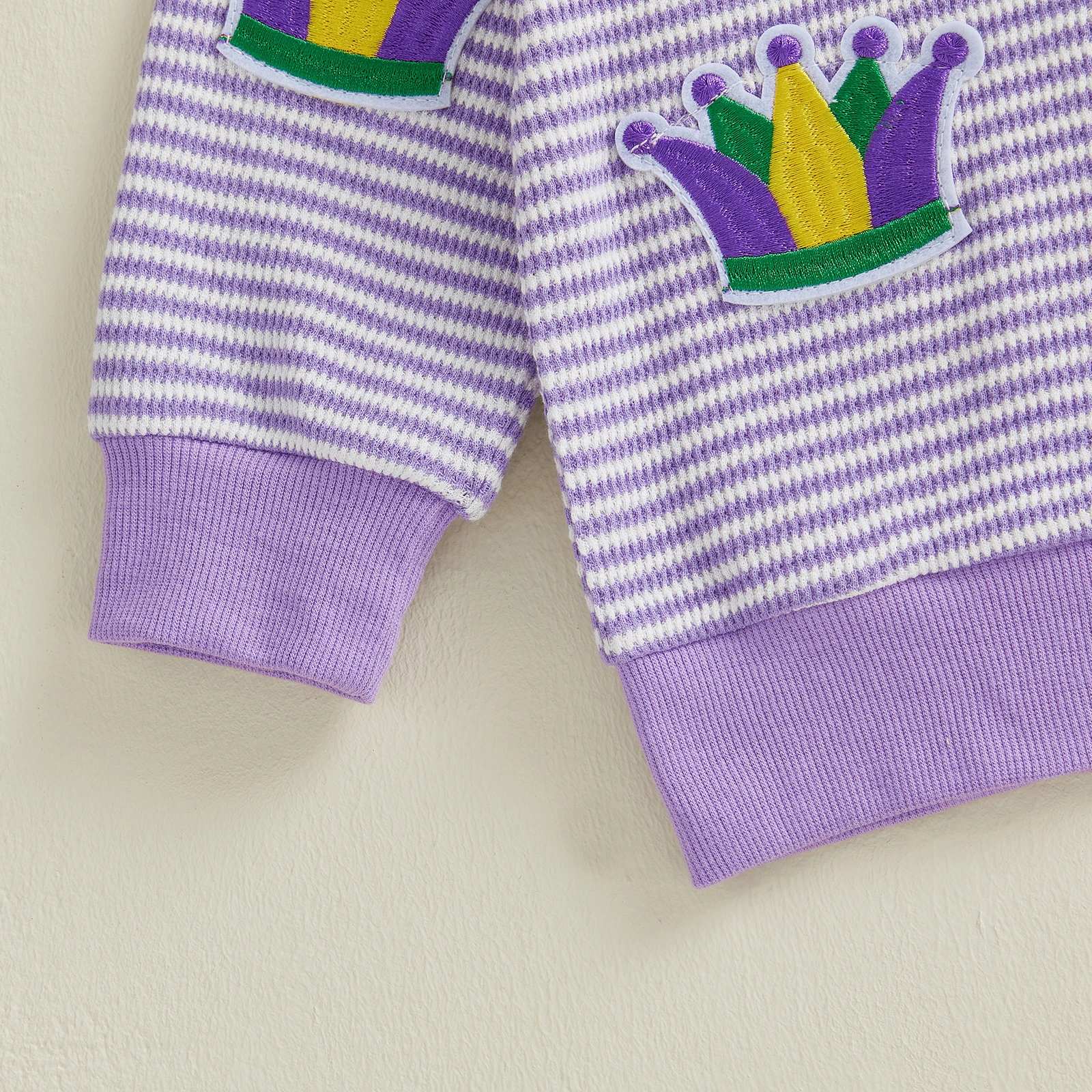 بلوزات كرنفال للفتيات الصغيرات بأكمام طويلة ورقبة دائرية ومطرزة على شكل تاج بلوفر مخطط