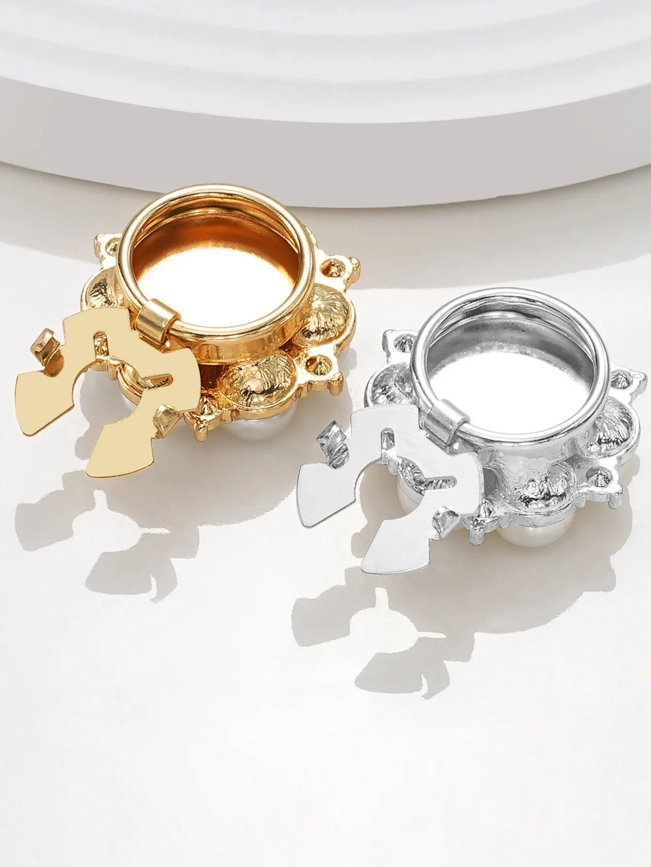 2 PCS Pearl Rhinestone Cufflinks Button Covers Fashion Clothing Decoration Cute Pearl Sleeve Button Clip Women Luxury Cuff Links