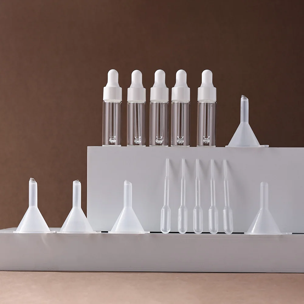 5/10 pezzi Bottiglie vuote per olio essenziale con contagocce in vetro sottile da 5 ml con set di coperchi bianchi con imbuti e contagocce ideali per olio essenziale