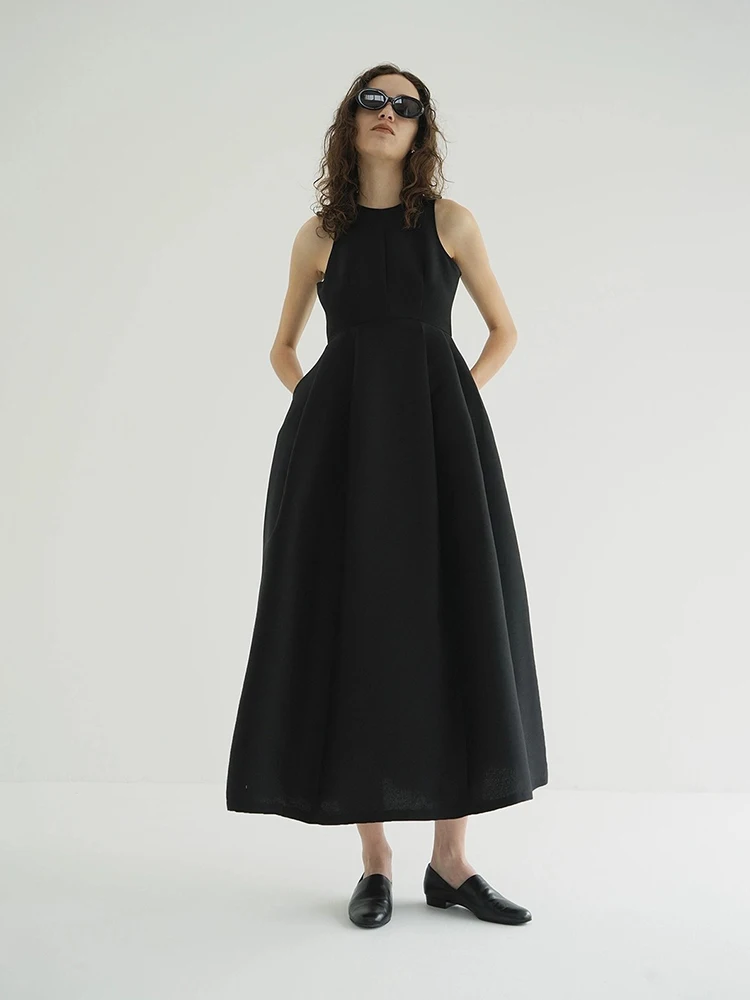 

Japanese Style Sleeveless 3D Vest Dress Classic Black Gown for Ladies High Waist A-Line Skirt Design Non-Stretch Polyester Fa...