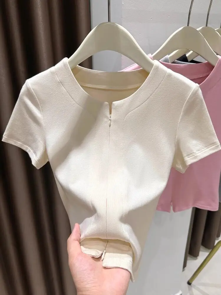 2026 Summer Pink Dopamine Ice Silk Knit Crop Top With Zipper Side Slit Detail Elegant Women Round Neck Slim Short Sleeve T-shirt