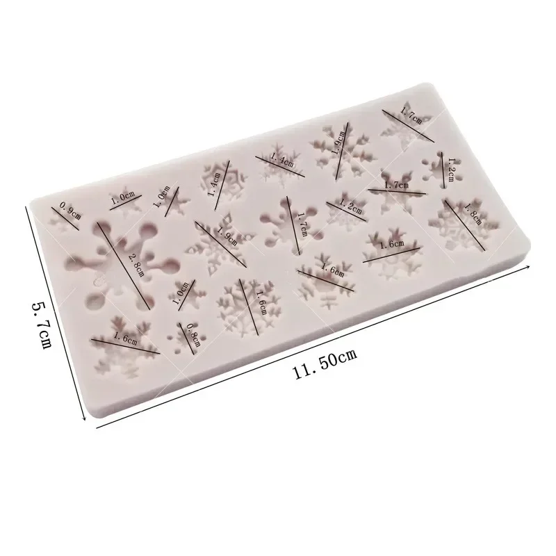 Christmas Snowflake Shape Pattern Silicone Mold Baking Non-stick Heat-resistant Kitchen Cupcake Decoration Tool Chocolate Molds