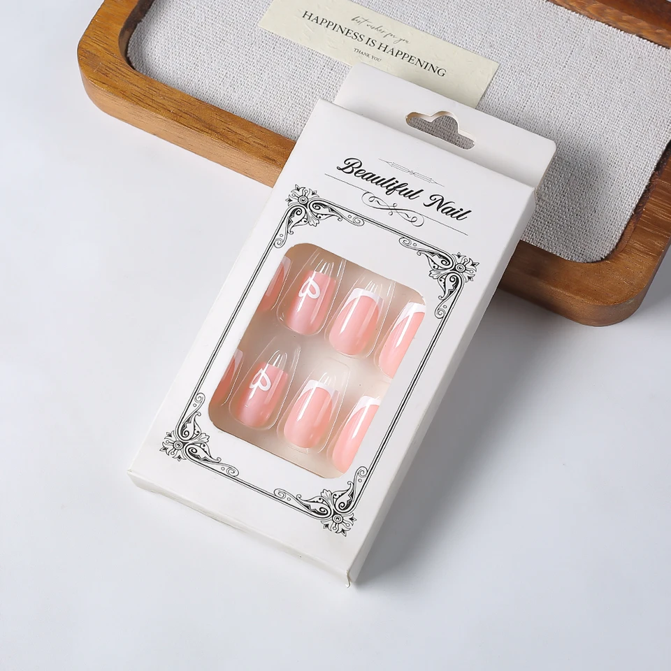 24 piezas de uñas postizas cortas rosas con punta francesa y corazones blancos, set de uñas desmontables, regalo 3