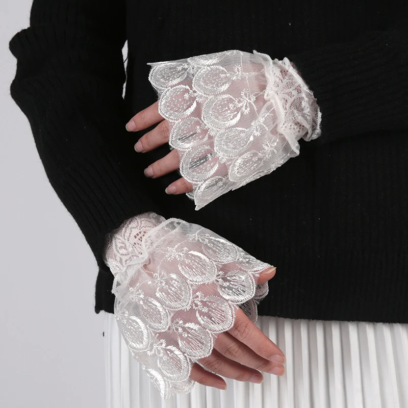 New 1Pair Sweet Detachable Cuffs Pearl Lace Mesh Fake Flared Sleeves Pleated False Cuffs Blouse Wrist Warmers Black White Gloves