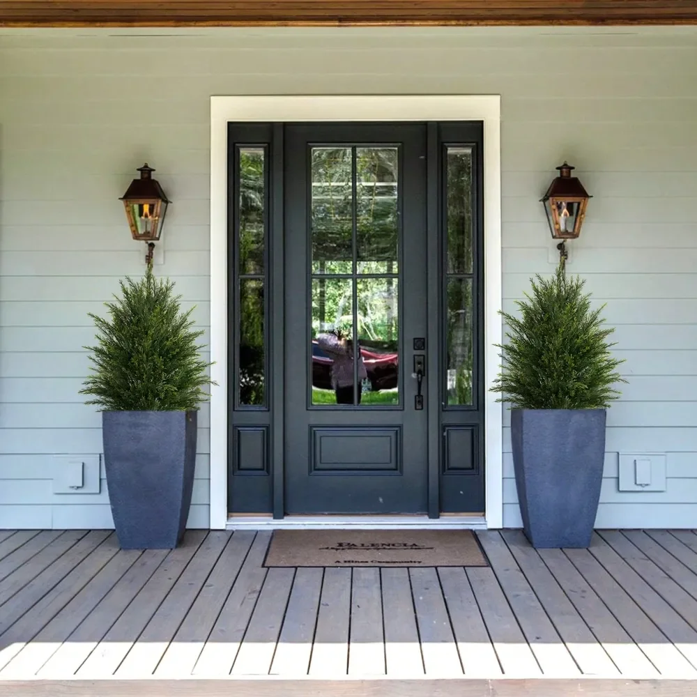 

Искусственные кипарисовые деревья 24 дюйма, 2 шт., реалистичные кусты из искусственной зелени для декора улицы и интерьера в горшках