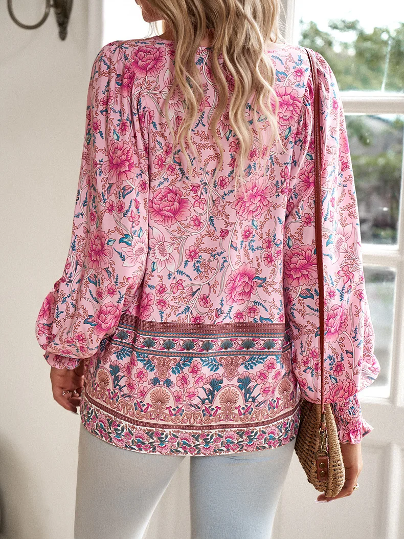 Sommerliche Damen-Chiffonbluse mit Print, elegantes V-Ausschnitt-Langarmshirt, ungeöffnete Vorderseite, Freizeitbluse – Detail 5