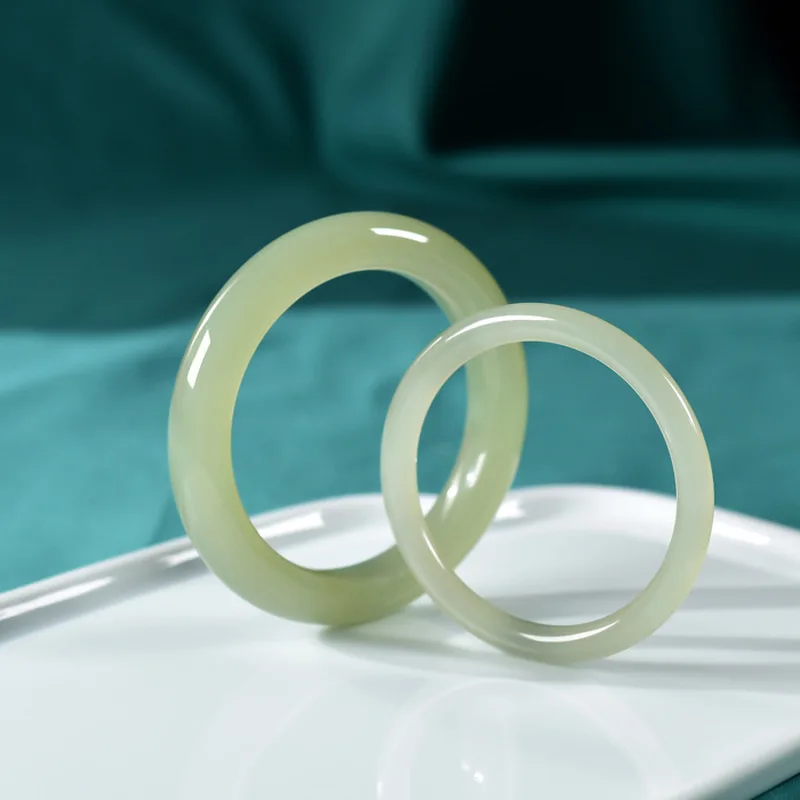 Hetian , Qinghai Material,- Texture,-Like , Round Bracelet, Natural Green And White Jade, Come