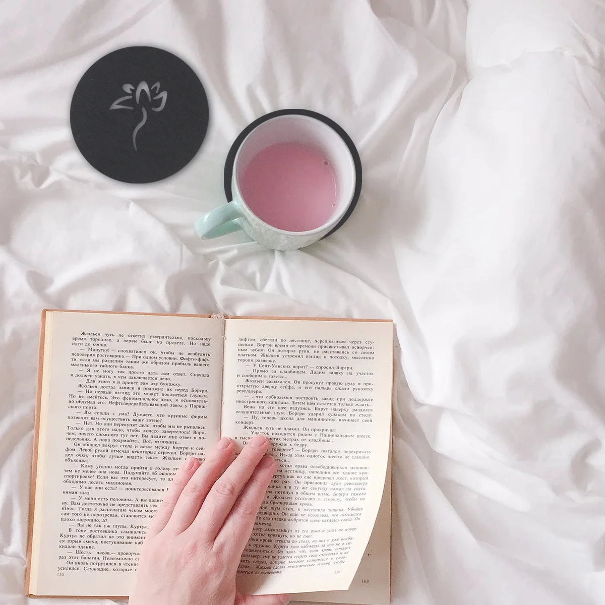 

20 pcs Water-Absorb Coaster Felt Drink Pad Hollow Design Skidproof Table Mat For Home Office Use Drink Coaster Anti Mat