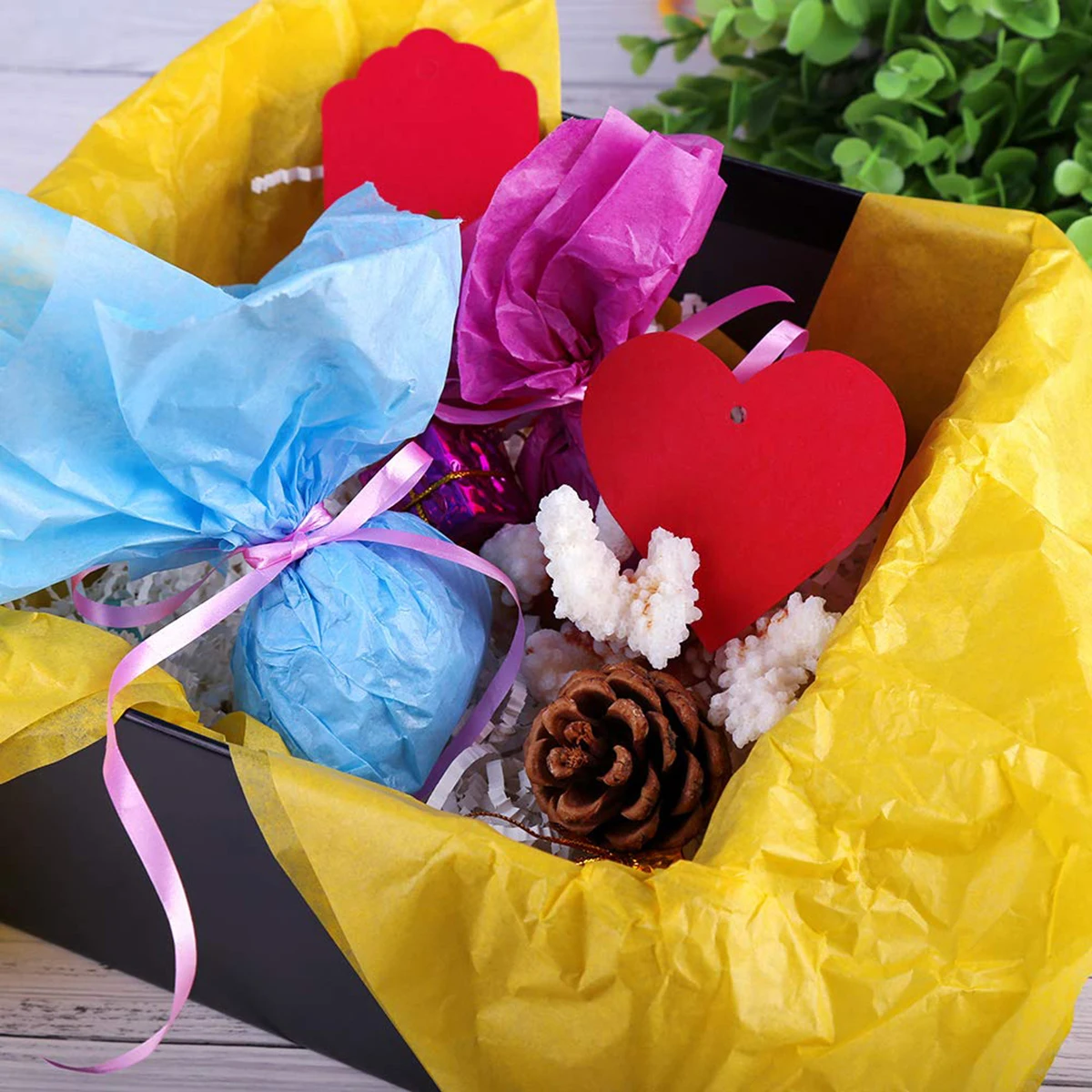 

100pcs Colors Thin Craft Gift Wrapping Tissue Wrapping Packing Thin Craft Paper Paper Project Supplies