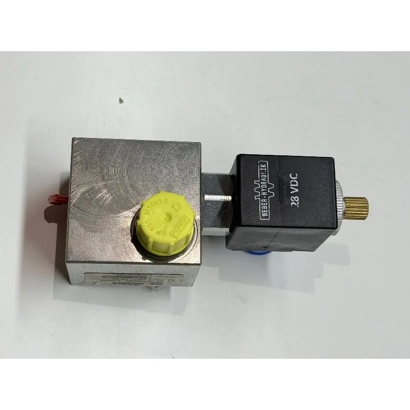 Asphalt Paver Hydraulic Directional Solenoid 2192285 / 1093999 / 208094