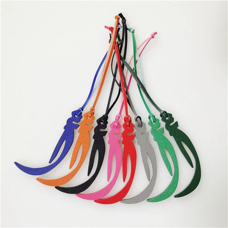 Wholesale Personalized Real Natural Leather Character Alphabet Arabic Letter Keychain Backpack Pendant Ladies Women Bag Charm