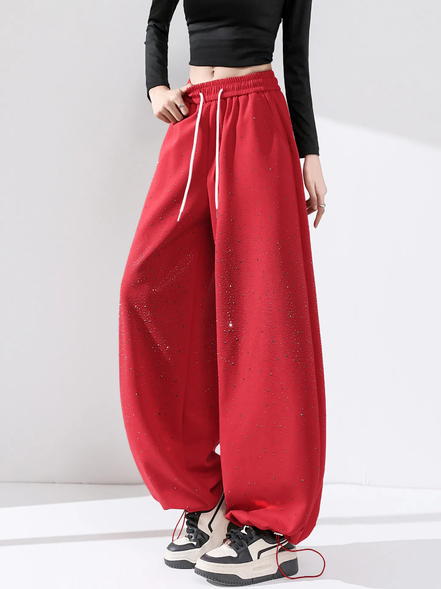 

Красные брюки с камнями-стразами, двусторонние, повседневные, женские, весна-осень, новогодний наряд, свободные спортивные штаны, с высокой талией, на резинке