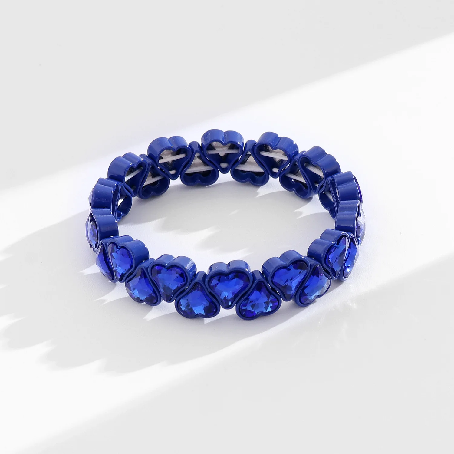 Heiß begehrte neue Herz-Kristallglasperlen Liebes-Legierung Elastische Manschetten Emaille-Armband Damen Manschetten-Emaille-Armband Damenschmuck – Detail 3