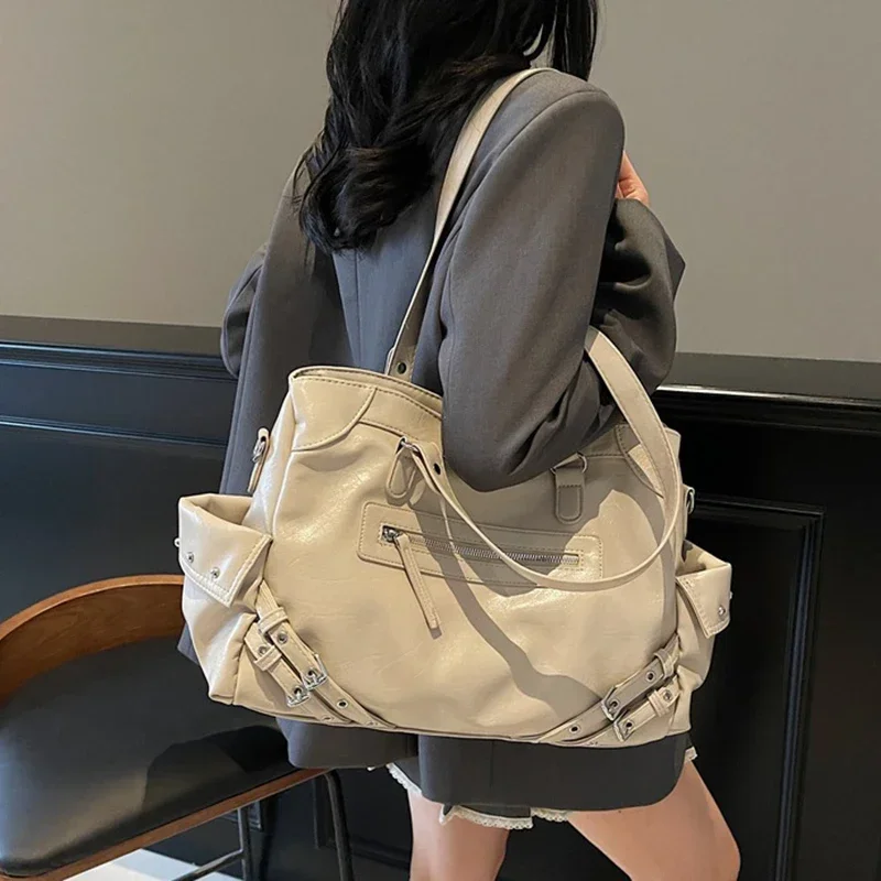 

Korean Style Fashion Handbag for Women 2026 New Arrival Studded Motorcycle Bag Large Capacity Crossbody Shoulder Tote Bag
