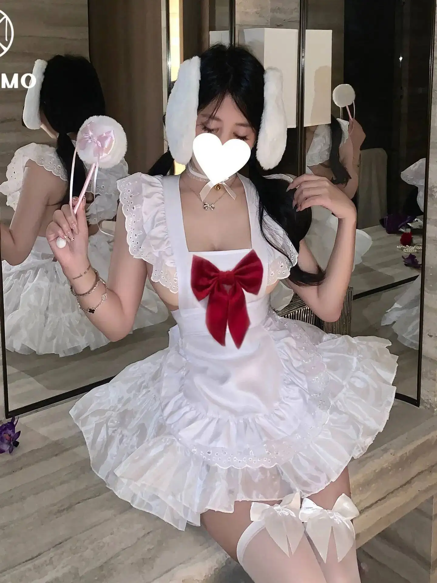 Pure Desire Abito a V profondo senza schienale Casaul Bretelle Abito senza maniche Affascinante Bowknot Cameriera Grembiule Abito con bordi in pizzo Elegante BLND
