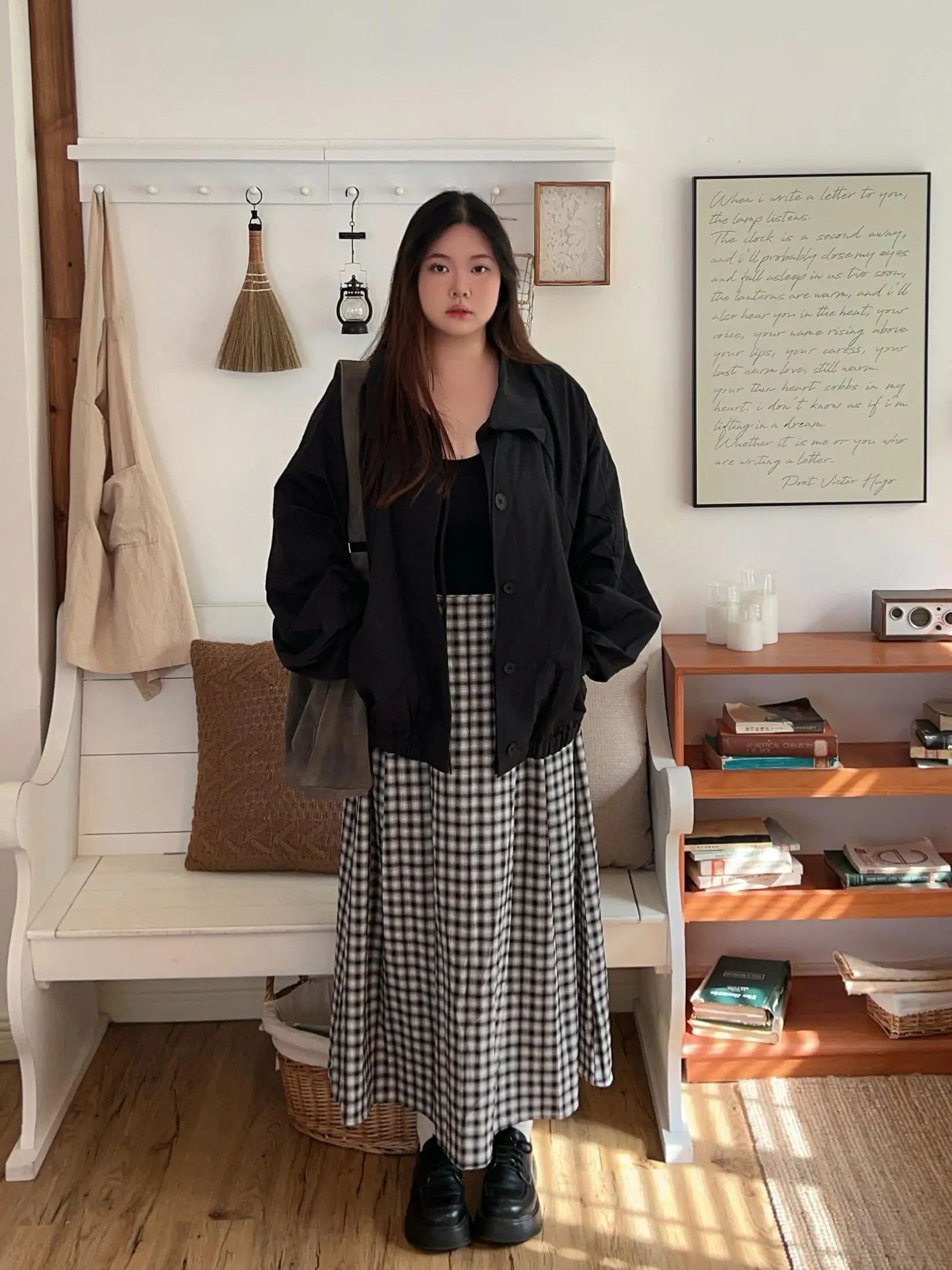 

Юбка миди А-силуэта с высокой талией, черно-белая в клетку, больших размеров, стройнящая, в японском стиле, универсальная длинная юбка для молодых женщин