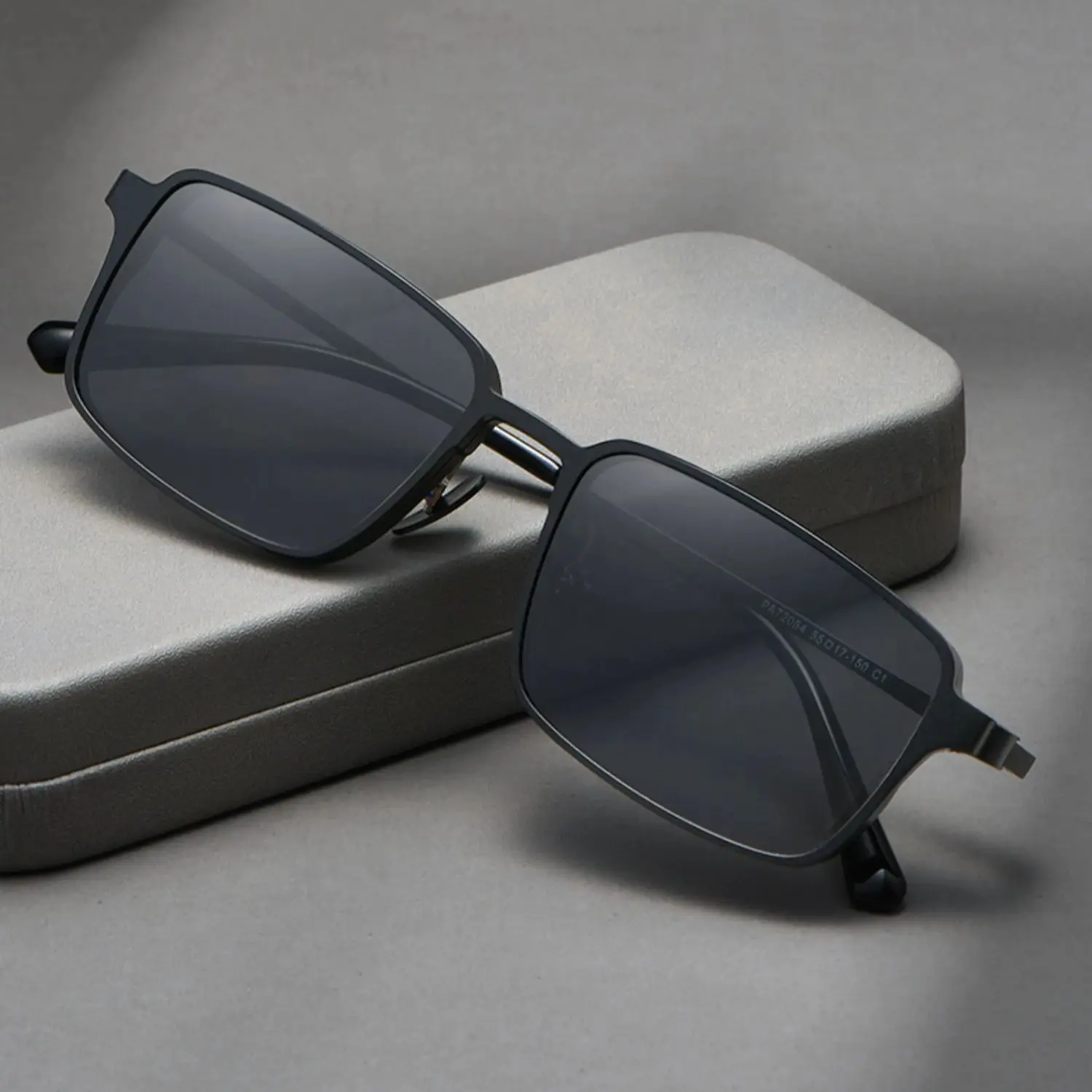 KUXA نظارات الرؤية الليلية مشبك مغناطيسي النظارات الشمسية التيتانيوم النقي النظارات الرجال وصفة طبية بصرية عدسة قصر النظر الصحيح المستقطبة