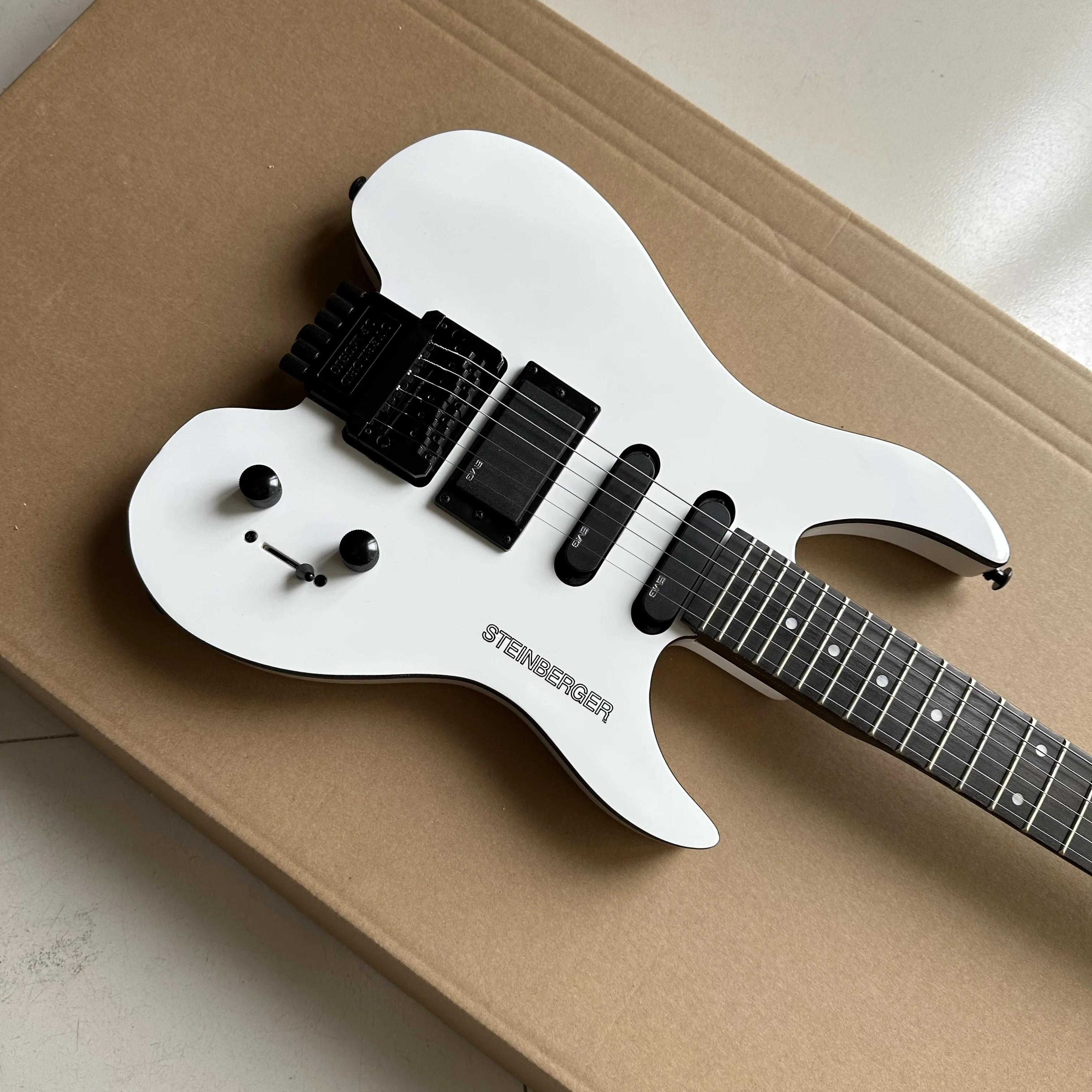 Thumbnail 4 - #8 Cheap Electric Guitars Worth Buying