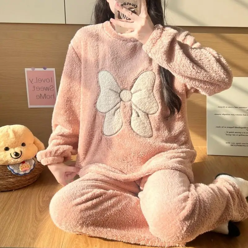 بيجامة نسائية شتوية سميكة مبطنة بالصوف الدفء ملابس نوم مريحة بأكمام طويلة وسراويل ملابس منزلية