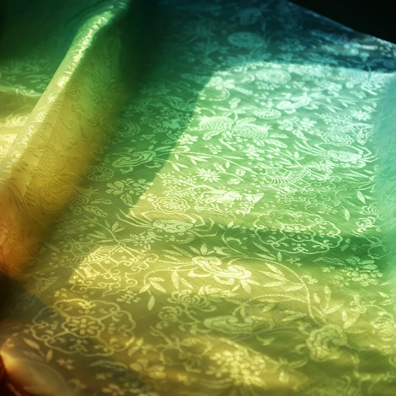 

1M Gradient Color Printed Hanfu Fabric Lustrous Jacquard Yarn Woven Fabric For Diy Sewing Dress Apparel Stage Costume Crafts