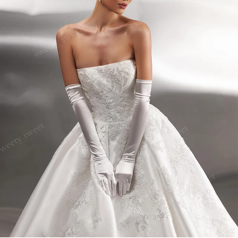 Elegant Wedding Dress Satin With Embroidery Lace Princess Ballgown Sleeveless Strapless Customized Bride Dress Robe MariéE Satin