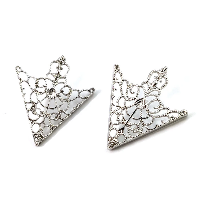 Fashion Stylish Alloy Brooch Hollow Pattern Collar Angle Palace Retro Triangle Shirts Collar Pins Women Men Jewelry