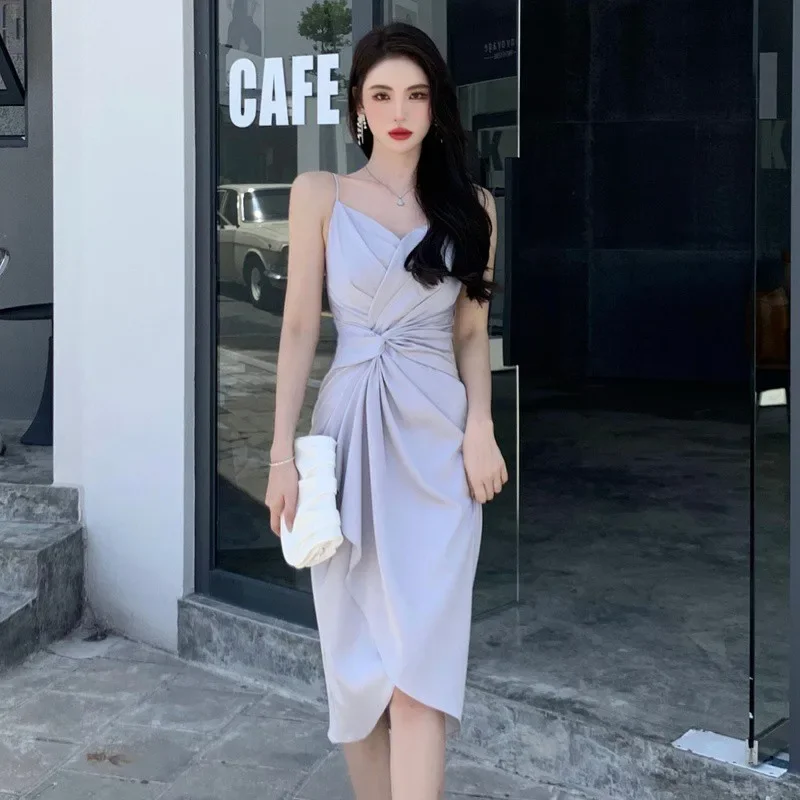 

Simple Gentle Romantic Waist Slit Suspender Skirt for Women Summer New Design Sense Slim Thin Long Straps Dress Female 2035