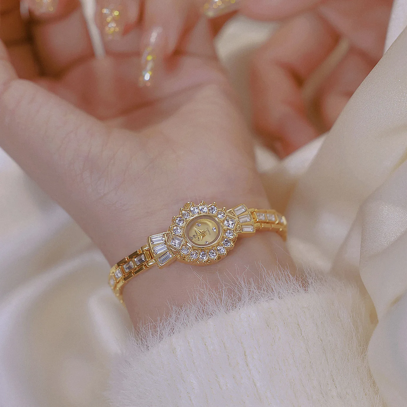 Luxe Merk BS Vrouwelijke Horloge Goud Roestvrij Staal Diamanten Armband Quartz Vrouwen Horloges Mode Dames Horloge Gift Klok