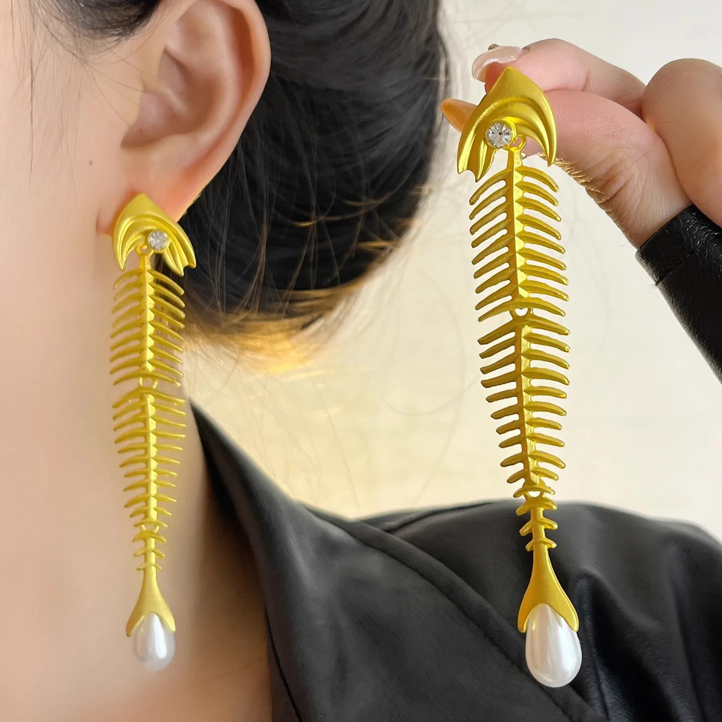 European Vintage-Style Exaggerated Long-Length Fishbone Fringed Pearl Drop Earrings Fashionable Trendy Jewelry