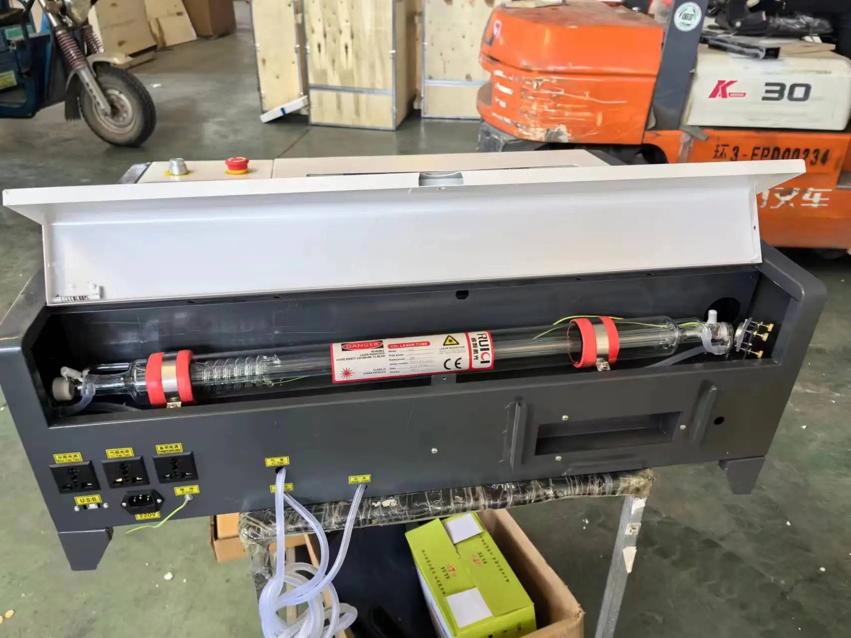 

Desktop CO2 Laser Tube Engraver for Engraving Rubber 400x400mm Compact Size for Business And Home Use