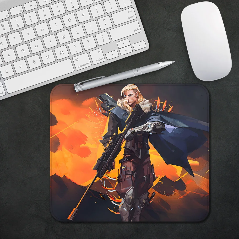 Gaming V-valorant Phoenix Vipers Gaming Mouse Pad XS Small Mousepad For PC Gamer Desktop Decoration Office Mouse Mat Deskmat Rug