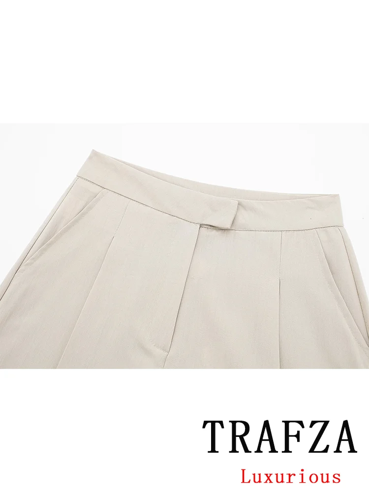 TRAFZA Vintage Casual Chic Women Solid Shorts Straight Zipper High Wasit Shorts New Fashion 2024 Summer Elegant Casual Shorts