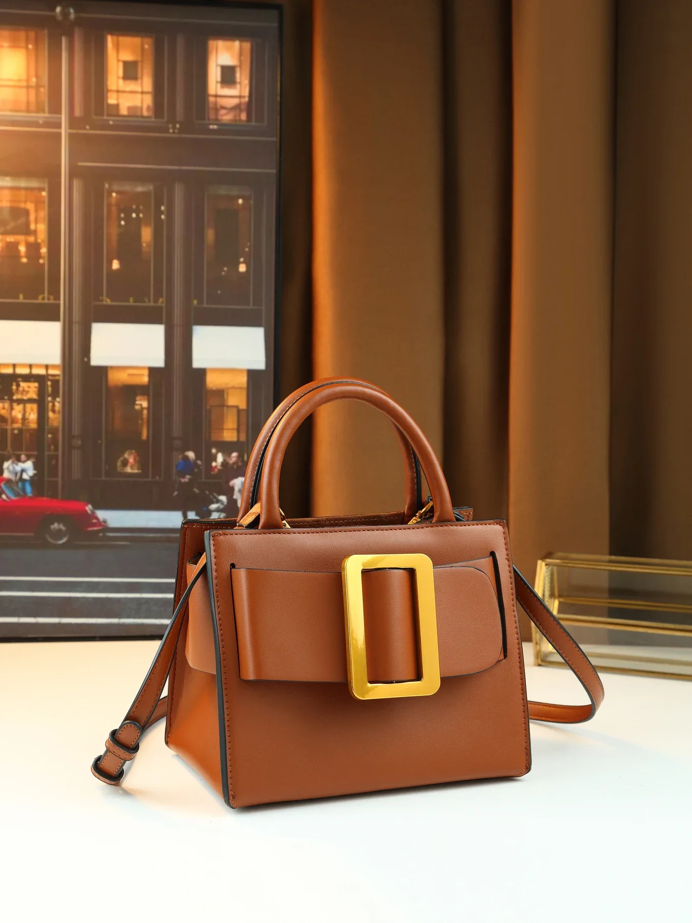 

Retro Hong Kong style small square bag women's new Korean version fashion spring and summer solid color square buckle handbag