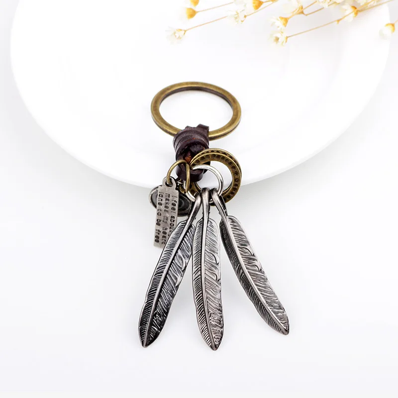 Vintage Pendant Hand Woven Leather Keychains for Men Car Key Chain Women Tassel Feather Keyring Charm Jewelry Friends Gift