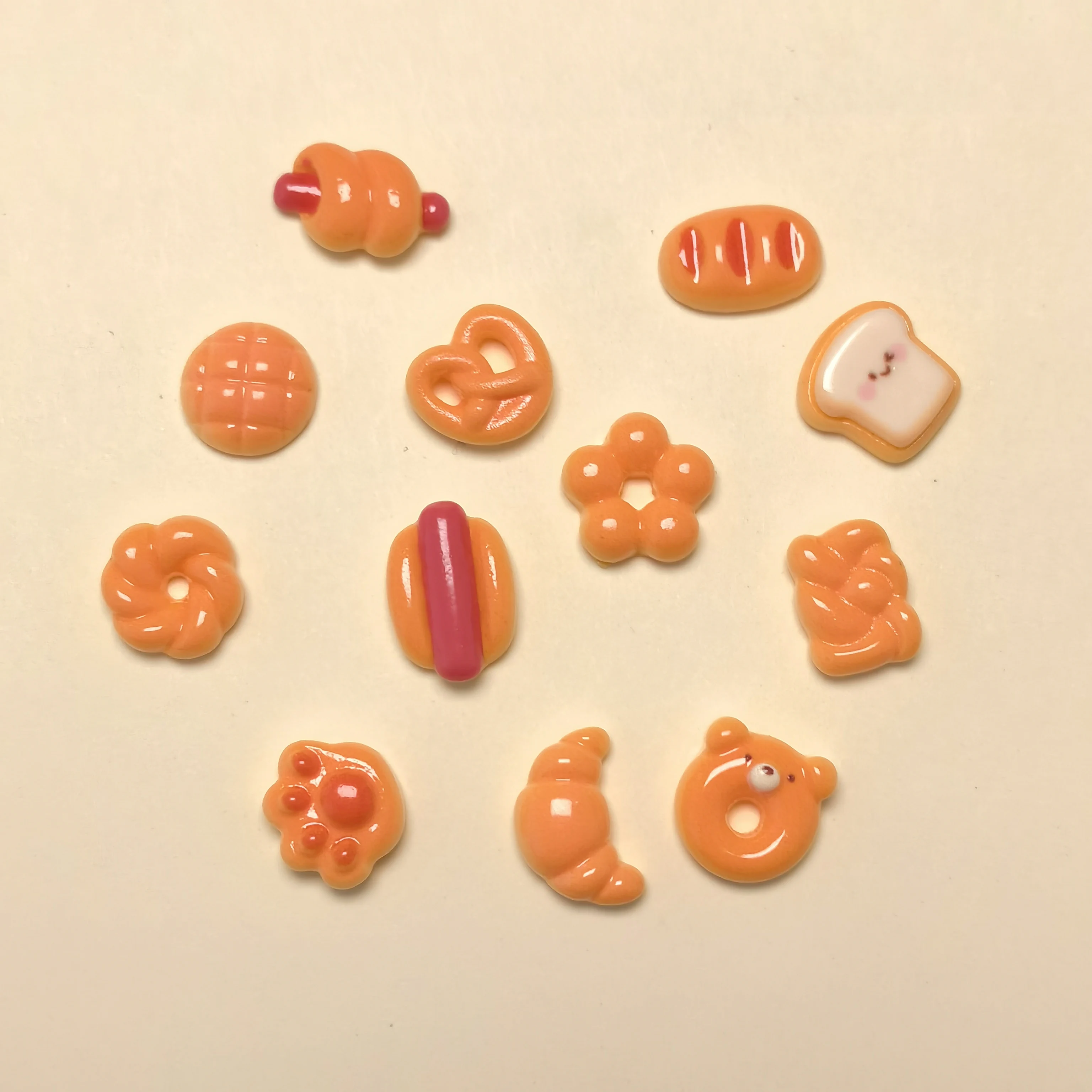 Shiny Cartoon Bear Bread Miniature Flat Back Resin Cabochons For Hairpin Scrapbooking DIY Home Decor Craft Accessories