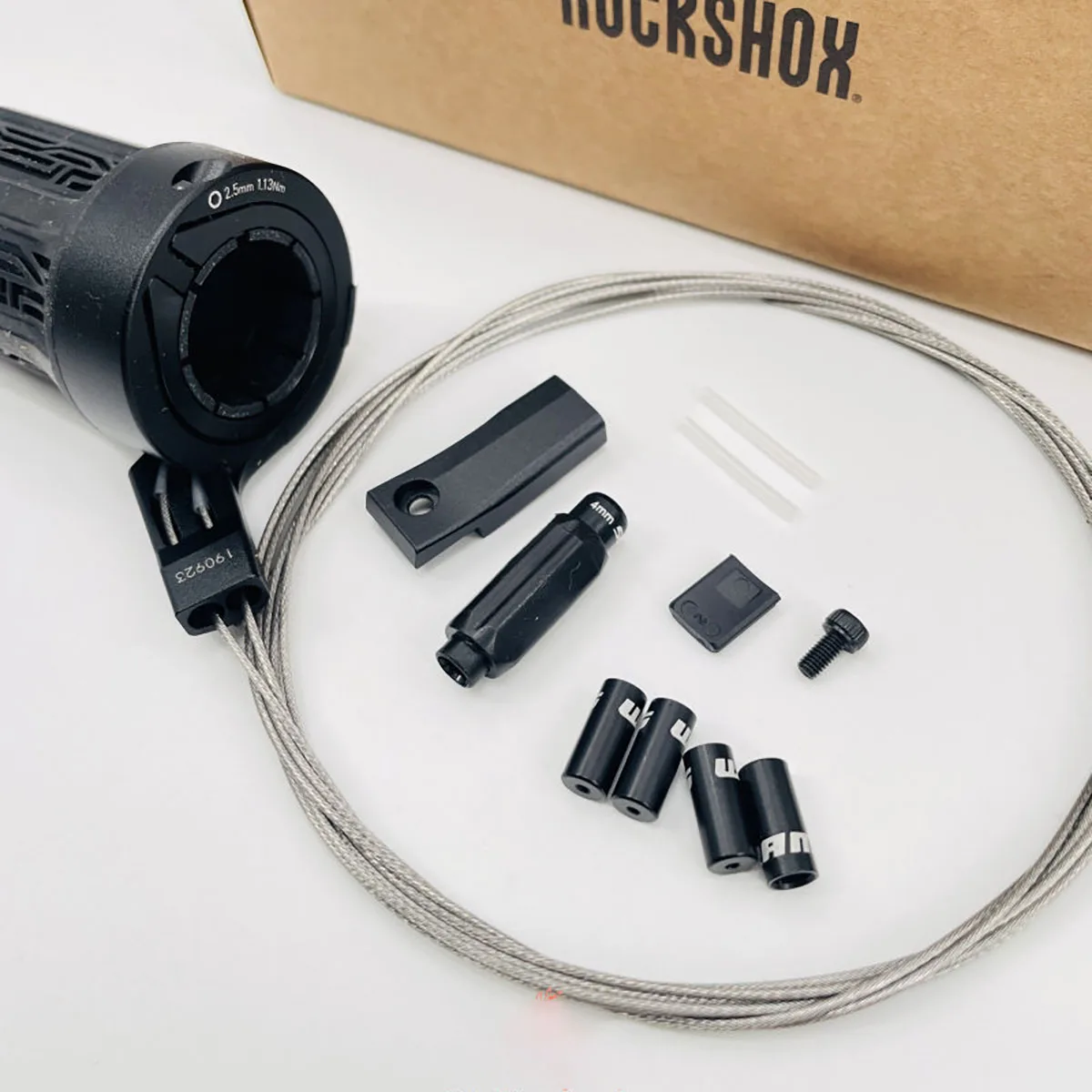 ROCKSHOX-Twistloc Ultimate REMOTE 3P Open Pedal and Lock, 2P