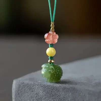 Natuurlijke Hetian Jade Dit Jaar Dierenriem Schapen Mobiele Telefoon Ketting Vrouwen Prachtige Schattige U Disk Bag Kleine Hanger Vriendin Cadeau