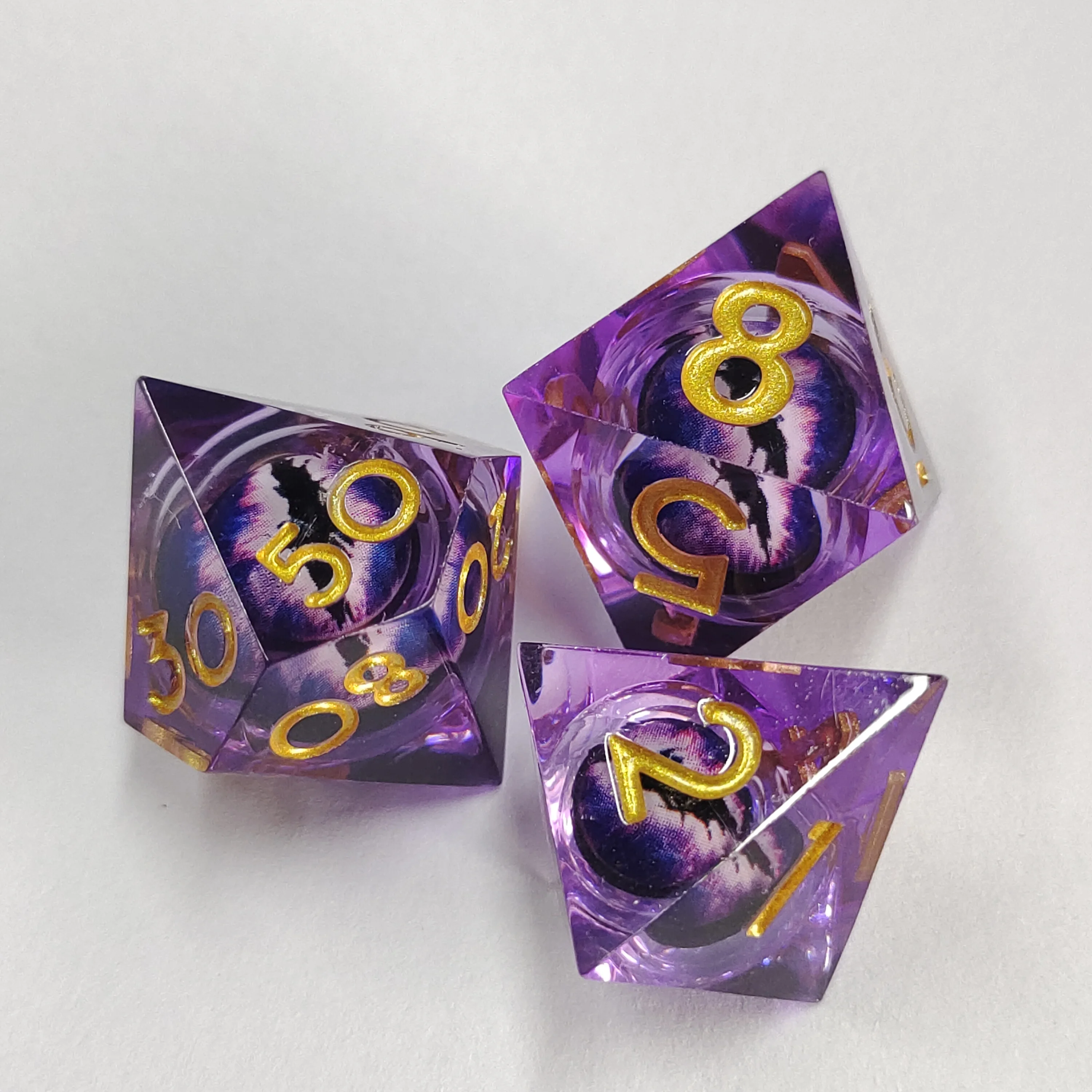 

Набор многогранных кубиков Purple Dragon Eye из 7 штук, полимерные кубики DND с золотыми цифрами для настольных ролевых игр D&D, Pathfinder, MTG