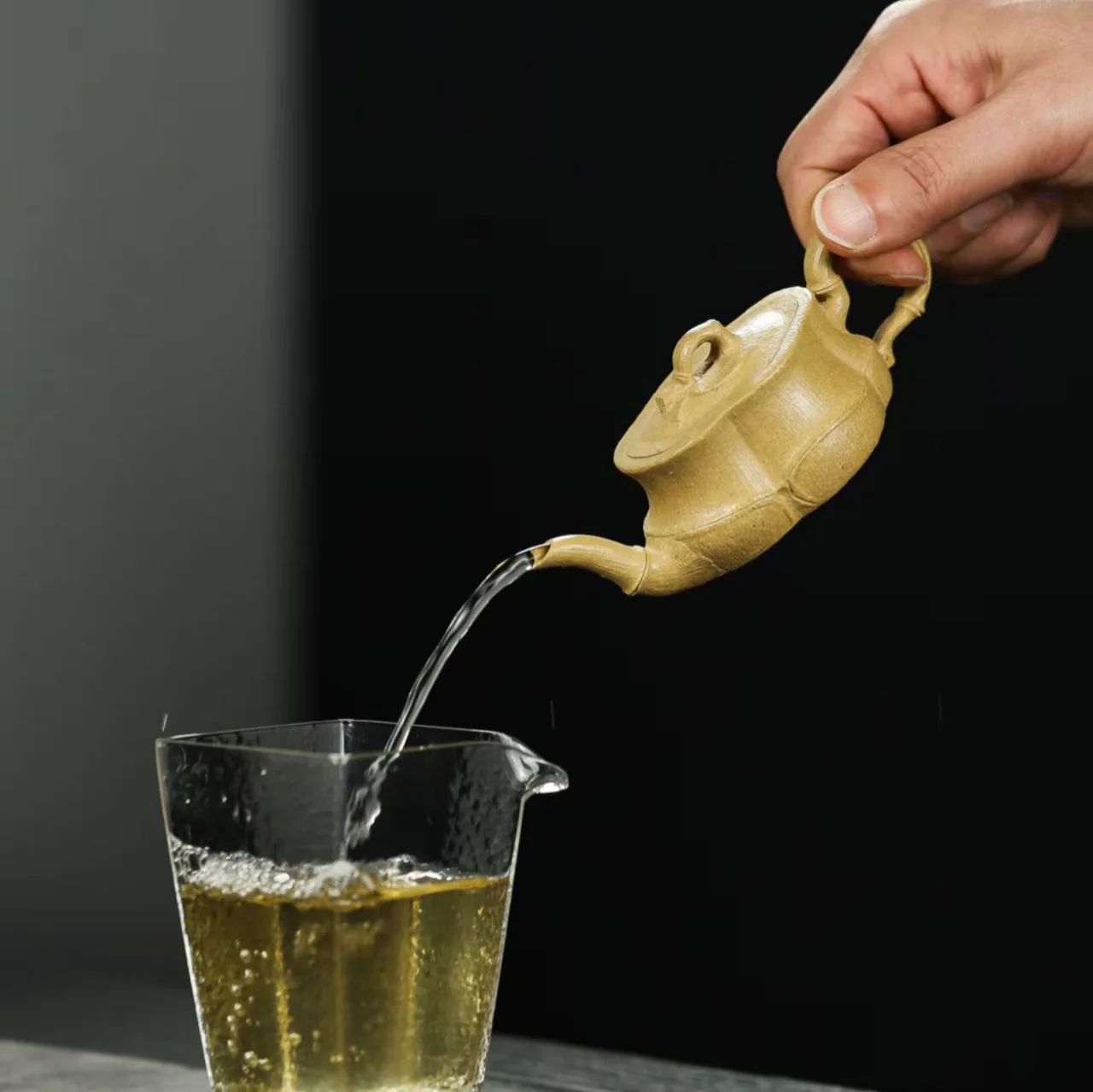 High Quality Real Yixing Jasaho Zisha Clay Teapot Pot Sketch Handle Porcelin Handmade Segment Mud