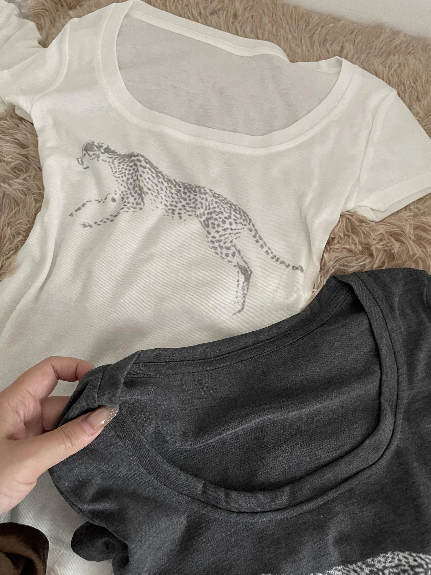 Retro American Leopard Print White Large round Neck Short Sleeve T-Shirt Women's Summer Slimming Sexy Top U-Neck Sleeveless T...
