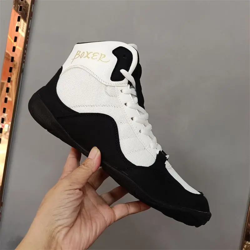 

Professional Boxing Sneakers for Mens Comfortable Black White Men Wrestling Boots Anti-Slippery Man Gym Training Shoes