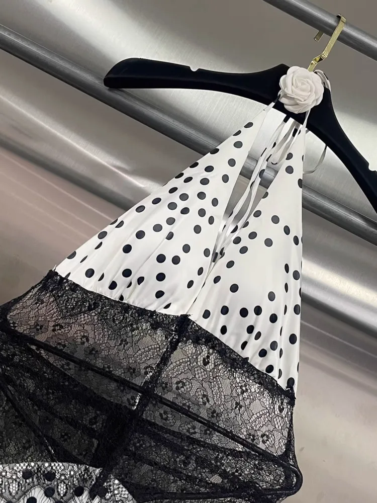 Sukienka damska DFDG, kolekcja wiosna-lato 2025, designerska sukienka w grochy, wiązana na szyi, dekolt w serek, koronka z efektem rzęs, wycięcia, odkryte plecy, seksowna długa suknia maxi.