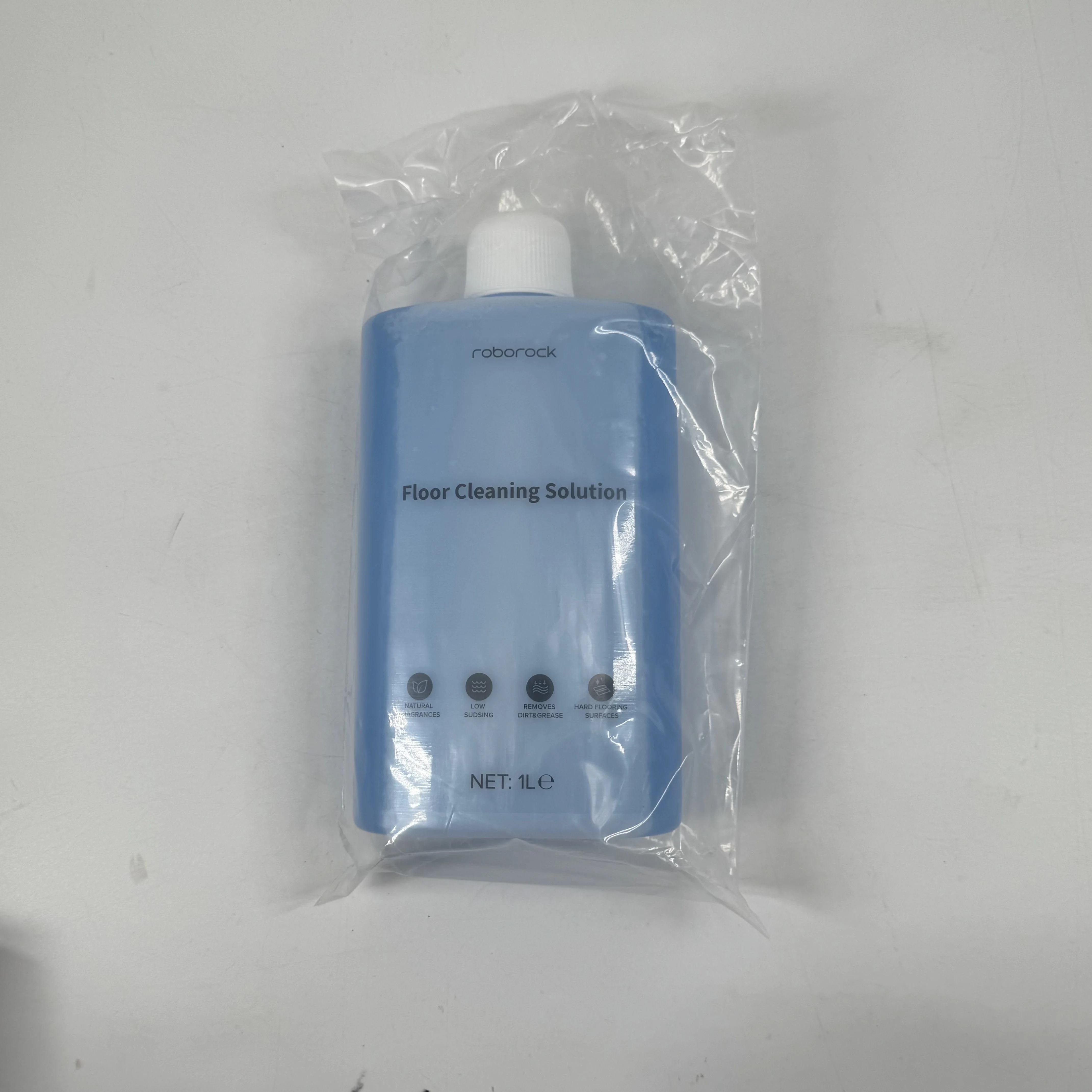 roborock Floor Cleaning Solution, Floor Cleaner for Hardwood, Compatible Robot Vacuums with Mopping and Wet and Dry Vacuum, 1L,