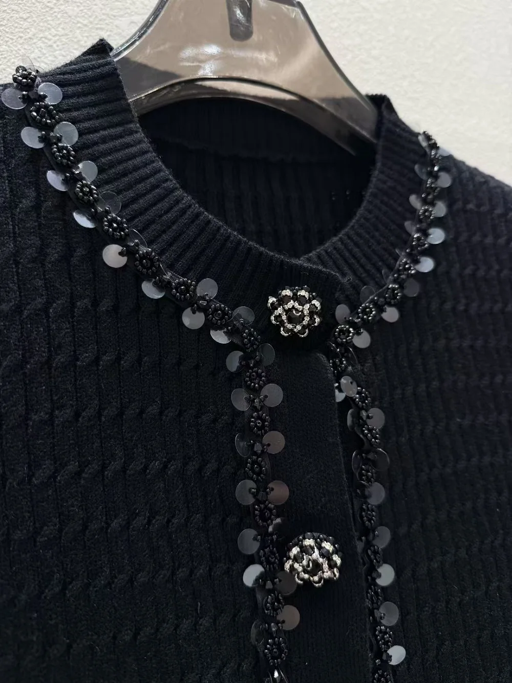 高品質の新作カーディガン 2025 秋冬 ニットウェア レディース スパンコール ビーズ装飾 ロングスリーブ カジュアル ブラック ウール混紡 カーディガン